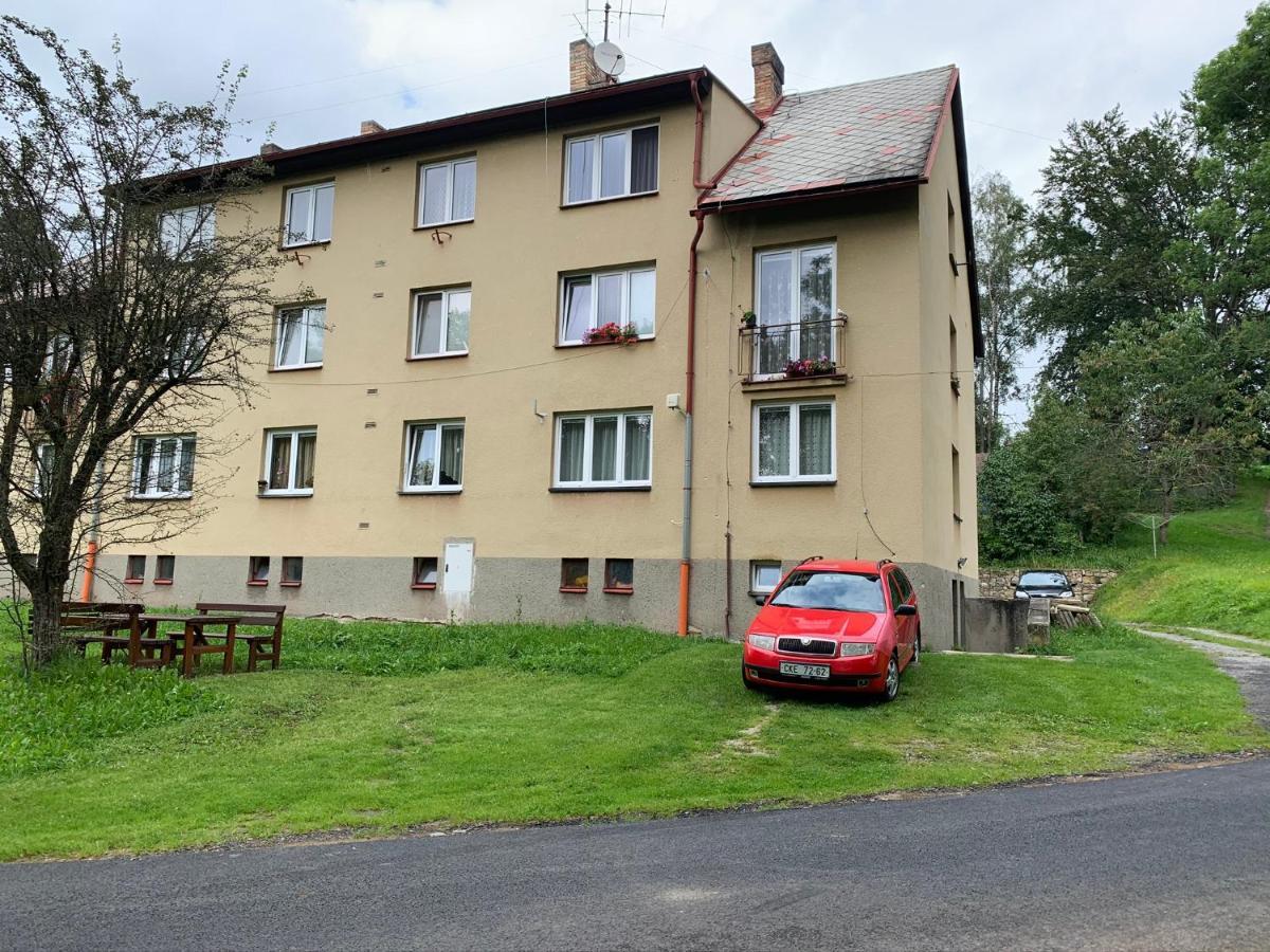 Cely Byt Zelnava Apartment Екстериор снимка